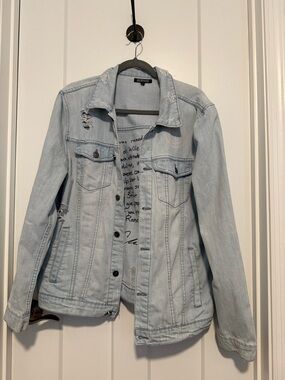 Light Wash Denim Jacket - Chris Young Tour 19’